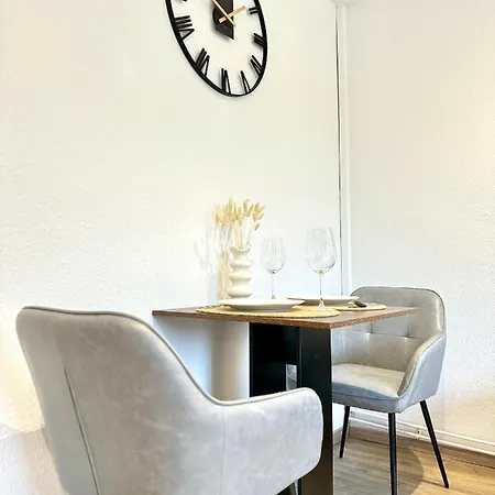 Regency - Traumhafte Zentrale 40m2 Mit Kinoleinwand, Wifi Und Netflix Hannover