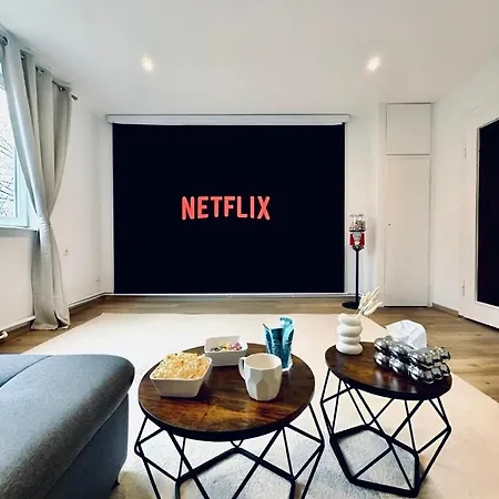 Apartment Regency - Traumhafte Zentrale 40m2 Mit Kinoleinwand, Wifi Und Netflix *