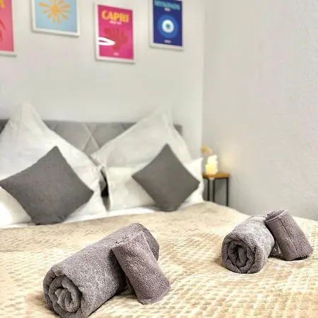 Апартаменты Regency - Traumhafte Zentrale 40m2 Mit Kinoleinwand, Wifi Und Netflix Ганновер