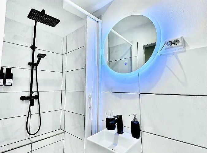 Lejlighed Regency - Traumhafte Zentrale 40m2 Mit Kinoleinwand, Wifi Und Netflix Hannover