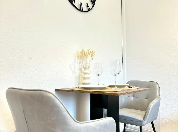 Regency - Traumhafte Zentrale 40m2 Mit Kinoleinwand, Wifi Und Netflix Ганновер